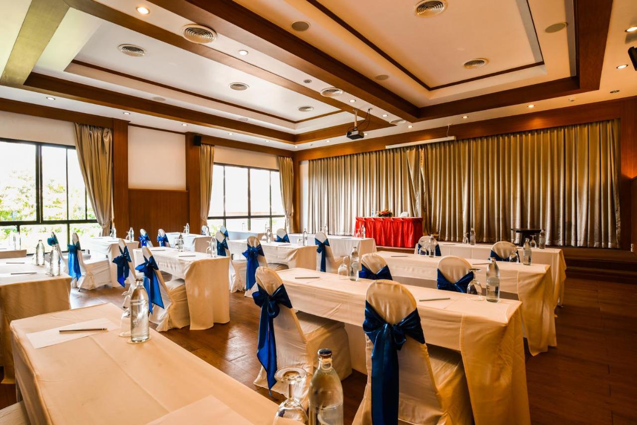 Ramada By Wyndham Aonang Krabi Otel Dış mekan fotoğraf